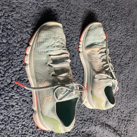 Never used wrong size. Beautiful color & shoe. 7 1/2 Under Armor - Picture 7 of 9